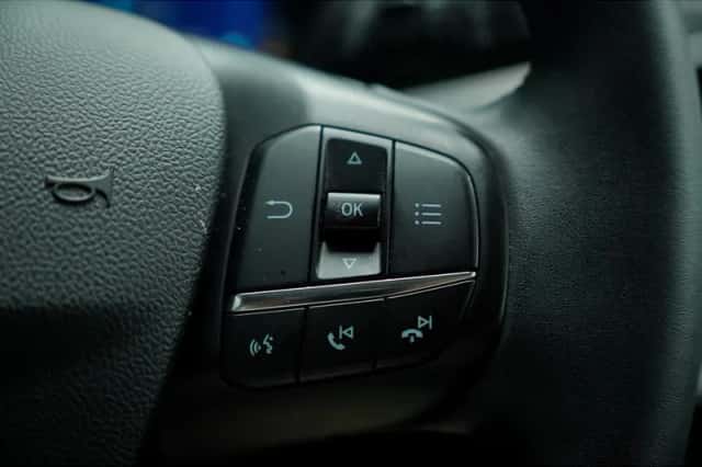 Ford Kuga (2022) thumbnail 32
