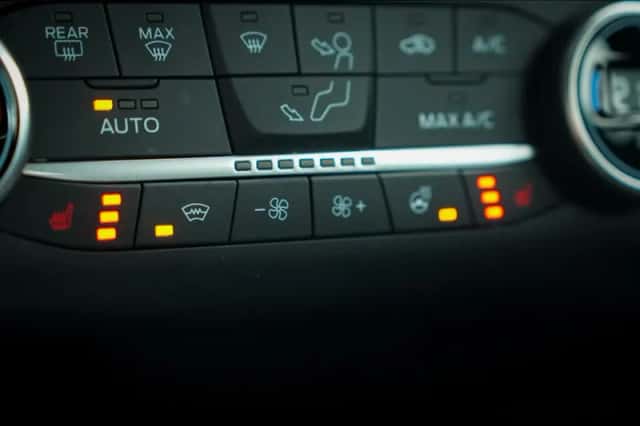 Ford Kuga (2022) thumbnail 37