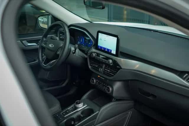 Ford Kuga (2022) thumbnail 41