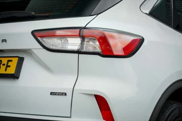 Ford Kuga (2022) thumbnail 42