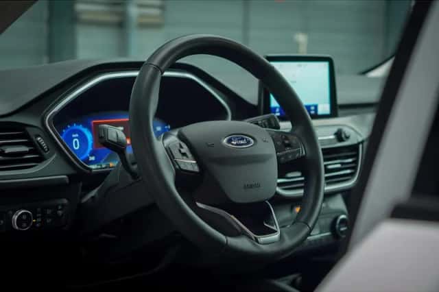 Ford Kuga (2022) thumbnail 6