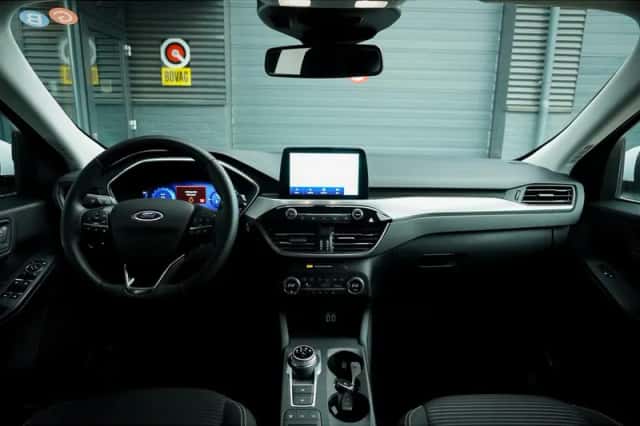 Ford Kuga (2022) thumbnail 7
