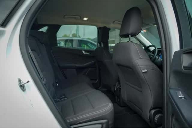 Ford Kuga (2022) thumbnail 8