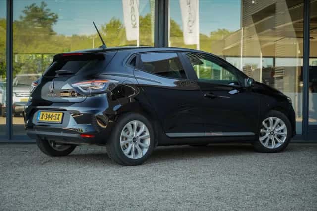Renault Clio (2024) thumbnail 4