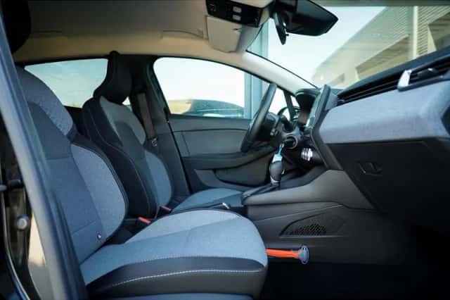 Renault Clio (2024) thumbnail 33