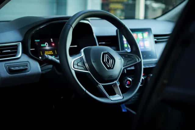 Renault Clio (2024) thumbnail 6
