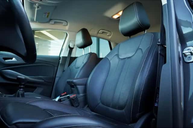 Opel Grandland X (2019) thumbnail 2