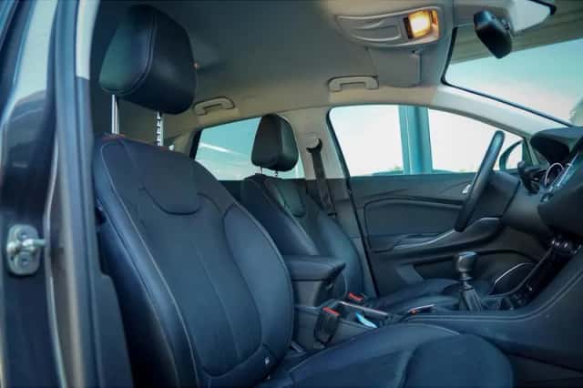 Opel Grandland X (2019) thumbnail 18