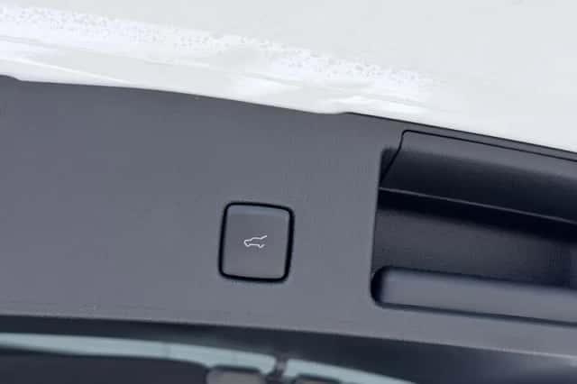 Ford Kuga (2022) thumbnail 17