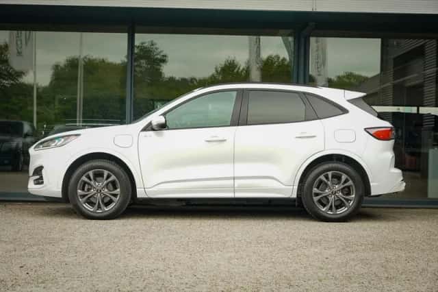 Ford Kuga (2022) thumbnail 3