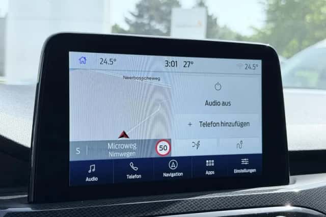 Ford Kuga (2022) thumbnail 9