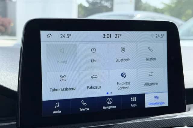 Ford Kuga (2022) thumbnail 10