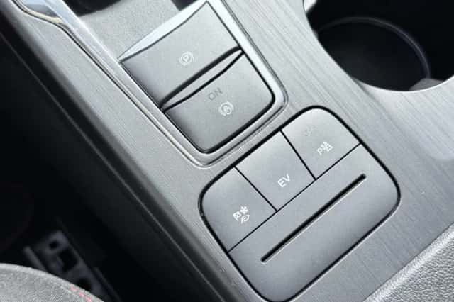 Ford Kuga (2022) thumbnail 11