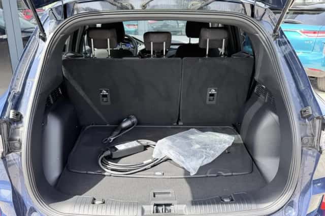 Ford Kuga (2022) thumbnail 15