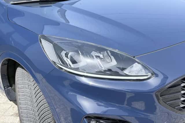 Ford Kuga (2022) thumbnail 3