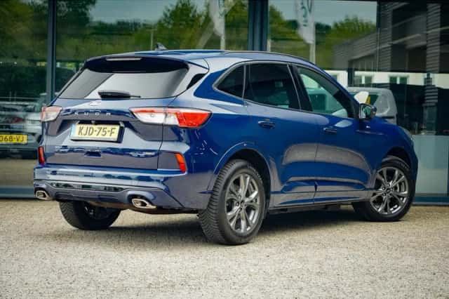 Ford Kuga (2022) thumbnail 4