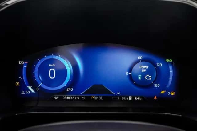 Ford Kuga (2022) thumbnail 5