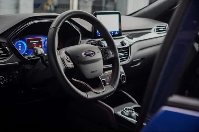 Ford Kuga (2022) thumbnail 6