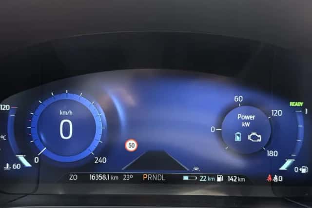 Ford Kuga (2022) thumbnail 7