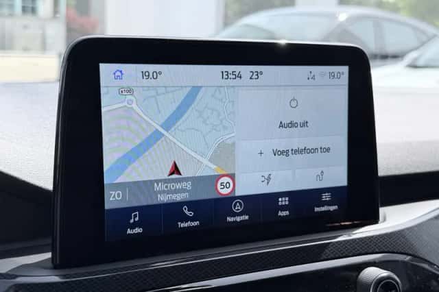 Ford Kuga (2022) thumbnail 8