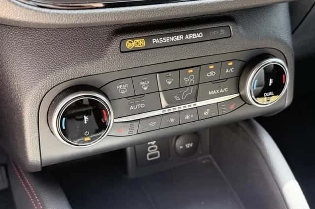 Ford Kuga (2022) thumbnail 9