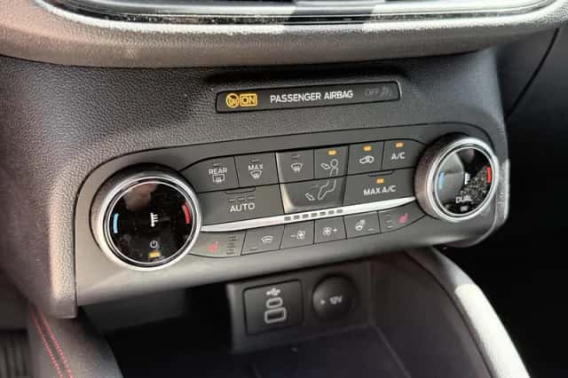 Ford Kuga (2022) thumbnail 21