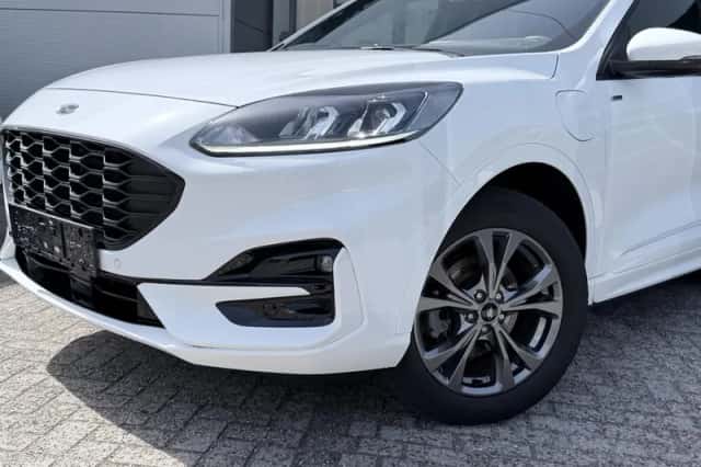Ford Kuga (2022) thumbnail 24