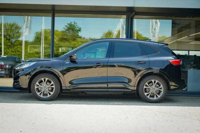 Ford Kuga (2022) thumbnail 3