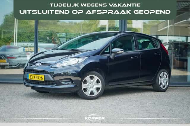 Ford Fiesta (2012) thumbnail 1
