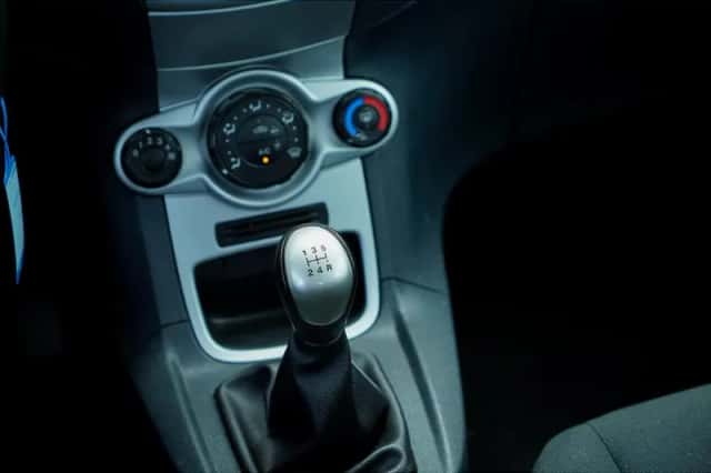 Ford Fiesta (2012) thumbnail 16