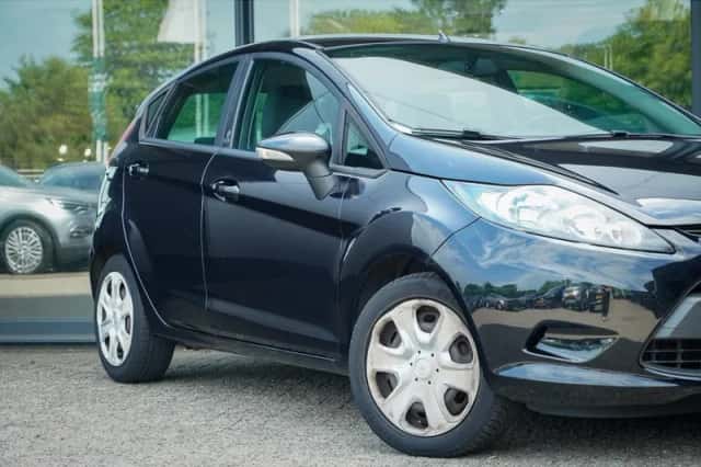 Ford Fiesta (2012) thumbnail 25