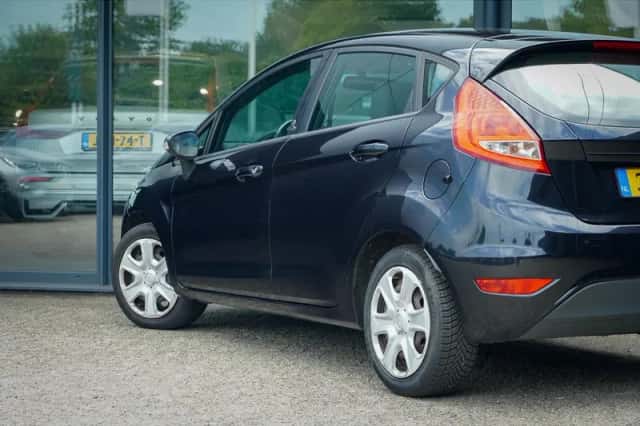 Ford Fiesta (2012) thumbnail 31
