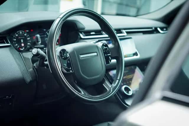 Land Rover Range Rover Velar (2018) thumbnail 5