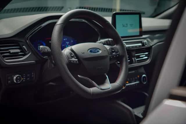 Ford Kuga (2022) thumbnail 6