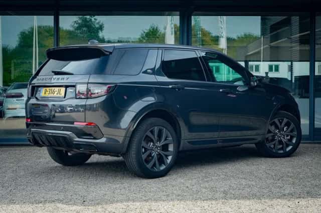 Land Rover Discovery Sport (2022) thumbnail 4