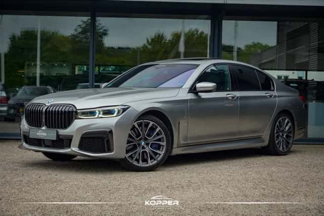 BMW 7-Serie (2020) thumbnail 1