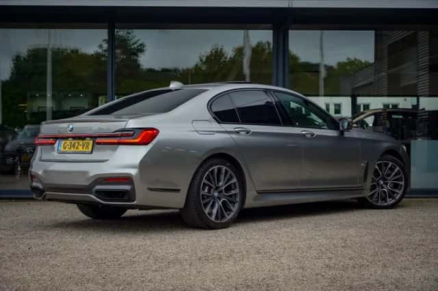 BMW 7-Serie (2020) thumbnail 4