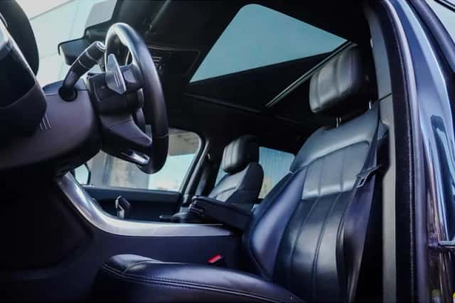 Land Rover Range Rover Sport (2021) thumbnail 2