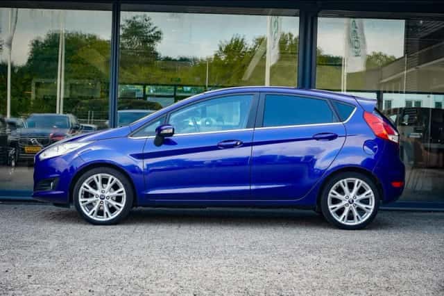 Ford Fiesta (2014) thumbnail 3