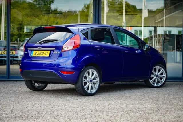Ford Fiesta (2014) thumbnail 4