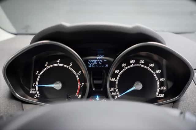 Ford Fiesta (2014) thumbnail 5