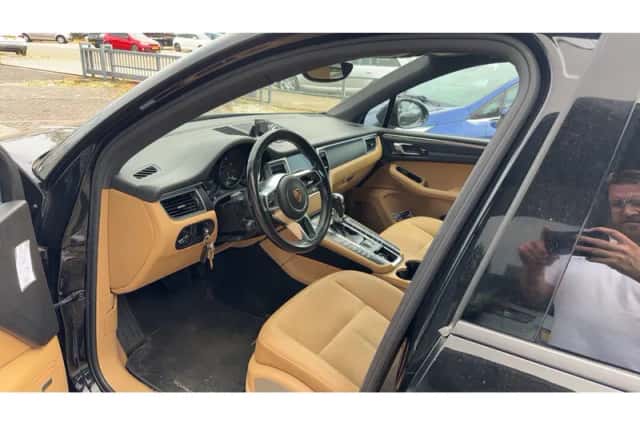 Porsche Macan (2017) thumbnail 6
