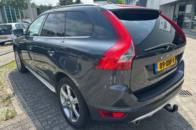 Volvo XC60 (2012) thumbnail 4