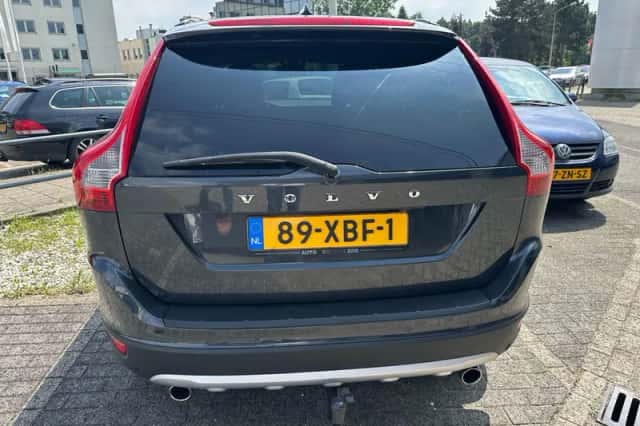 Volvo XC60 (2012) thumbnail 5