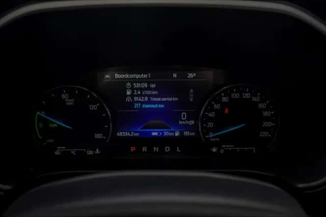 Ford Kuga (2022) thumbnail 5