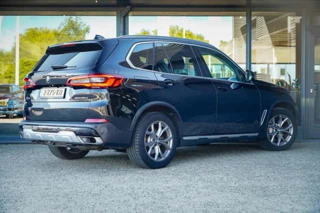 BMW X5 (2019) thumbnail 4