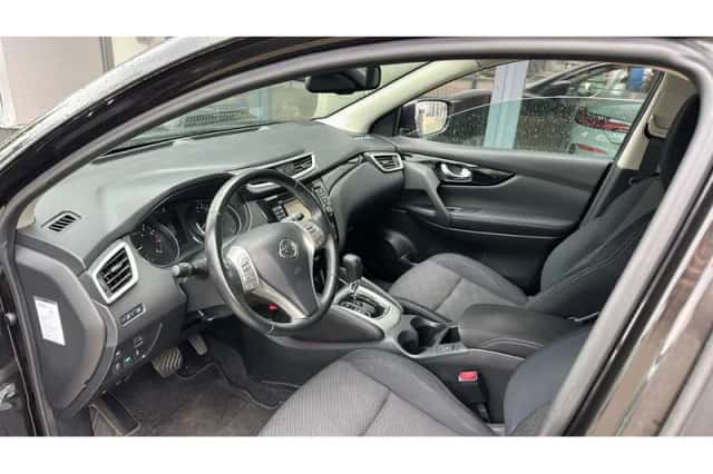 Nissan Qashqai (2017) thumbnail 3