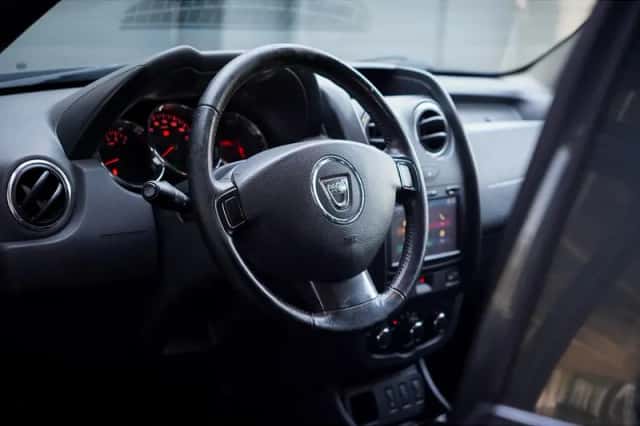 Dacia Duster (2016) thumbnail 6