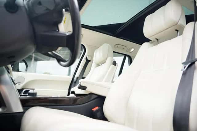 Land Rover Range Rover (2017) thumbnail 2