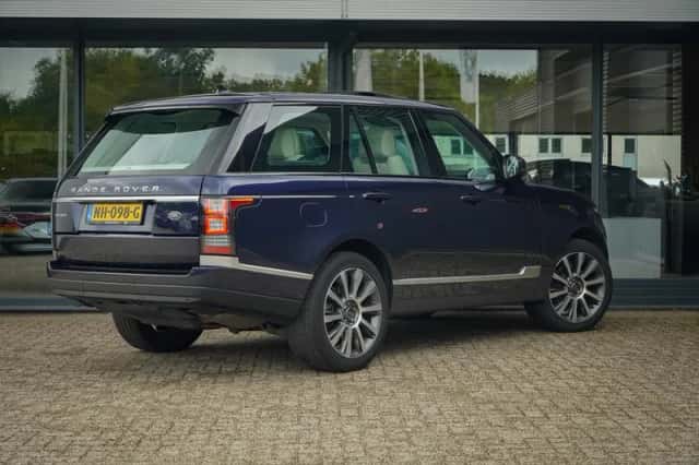 Land Rover Range Rover (2017) thumbnail 4